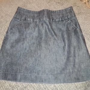 Kenneth Cole Reaction Ladies Size 6 Black Denim Short Pencil Skirt